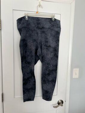 Old Navy Charcoal Black Tie-Dye Women’s Leggings